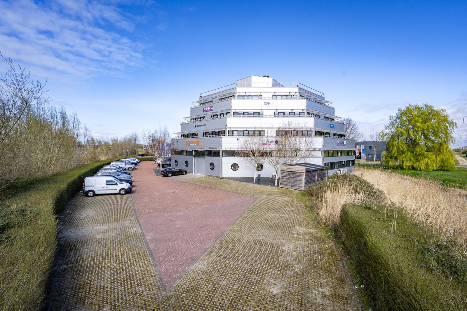 Kantoorgebouw Silverpoint in Almere
